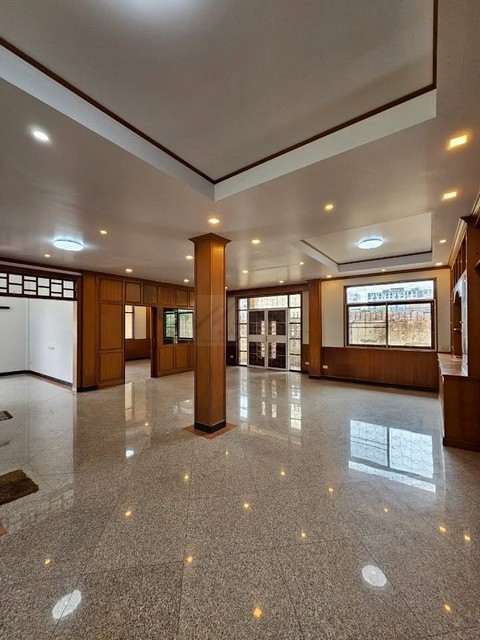 ประกาศฟรี! ซื้อ-ขาย-เช่า คอนโด บ้าน ทาวน์โฮม ที่ดิน และพื้นที่เชิงพาณิชย์ทั่วประเทศไทย ทุกทำเล ทุกงบประมาณ ไม่มีค่าใช้จ่าย ลงง่าย ขายไว เข้าถึงผู้ซื้อโดยตรง 5 503856pic4.jpg