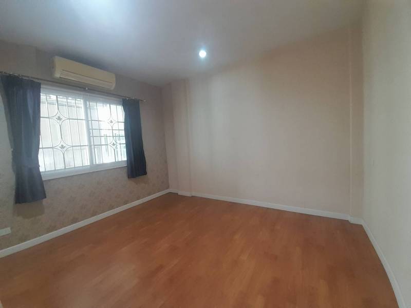 ประกาศฟรี! ซื้อ-ขาย-เช่า คอนโด บ้าน ทาวน์โฮม ที่ดิน และพื้นที่เชิงพาณิชย์ทั่วประเทศไทย ทุกทำเล ทุกงบประมาณ ไม่มีค่าใช้จ่าย ลงง่าย ขายไว เข้าถึงผู้ซื้อโดยตรง 3 73448pic2.jpg