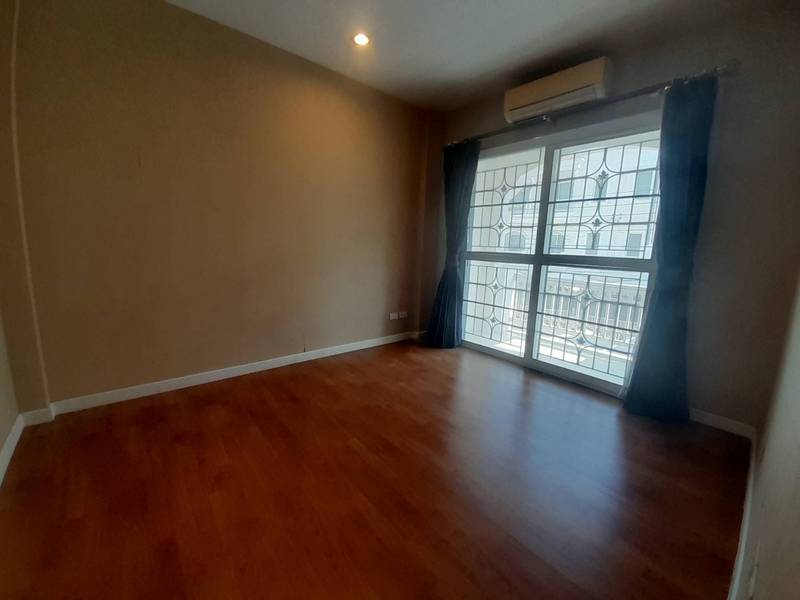 ประกาศฟรี! ซื้อ-ขาย-เช่า คอนโด บ้าน ทาวน์โฮม ที่ดิน และพื้นที่เชิงพาณิชย์ทั่วประเทศไทย ทุกทำเล ทุกงบประมาณ ไม่มีค่าใช้จ่าย ลงง่าย ขายไว เข้าถึงผู้ซื้อโดยตรง 4 73448pic3.jpg