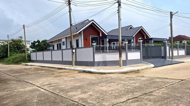 ประกาศฟรี! ซื้อ-ขาย-เช่า คอนโด บ้าน ทาวน์โฮม ที่ดิน และพื้นที่เชิงพาณิชย์ทั่วประเทศไทย ทุกทำเล ทุกงบประมาณ ไม่มีค่าใช้จ่าย ลงง่าย ขายไว เข้าถึงผู้ซื้อโดยตรง 3 306701pic2.jpg