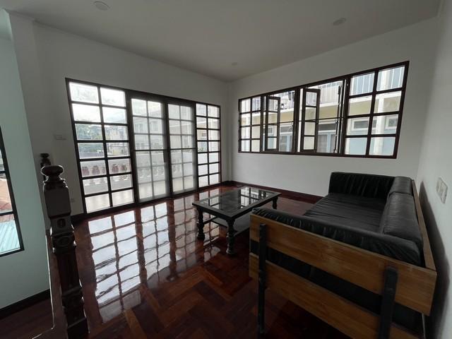 ประกาศฟรี! ซื้อ-ขาย-เช่า คอนโด บ้าน ทาวน์โฮม ที่ดิน และพื้นที่เชิงพาณิชย์ทั่วประเทศไทย ทุกทำเล ทุกงบประมาณ ไม่มีค่าใช้จ่าย ลงง่าย ขายไว เข้าถึงผู้ซื้อโดยตรง 4 503917pic3.jpg