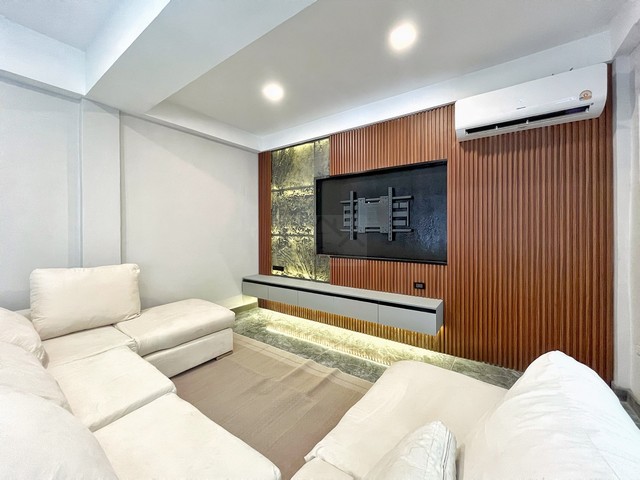 ประกาศฟรี! ซื้อ-ขาย-เช่า คอนโด บ้าน ทาวน์โฮม ที่ดิน และพื้นที่เชิงพาณิชย์ทั่วประเทศไทย ทุกทำเล ทุกงบประมาณ ไม่มีค่าใช้จ่าย ลงง่าย ขายไว เข้าถึงผู้ซื้อโดยตรง 3 501209pic2.jpg