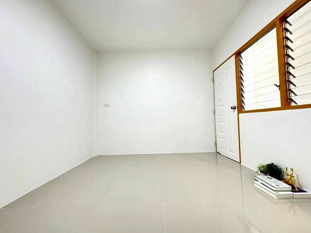 ประกาศฟรี! ซื้อ-ขาย-เช่า คอนโด บ้าน ทาวน์โฮม ที่ดิน และพื้นที่เชิงพาณิชย์ทั่วประเทศไทย ทุกทำเล ทุกงบประมาณ ไม่มีค่าใช้จ่าย ลงง่าย ขายไว เข้าถึงผู้ซื้อโดยตรง 4 291690pic3.jpg