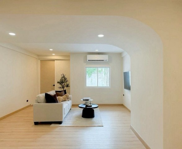 ประกาศฟรี! ซื้อ-ขาย-เช่า คอนโด บ้าน ทาวน์โฮม ที่ดิน และพื้นที่เชิงพาณิชย์ทั่วประเทศไทย ทุกทำเล ทุกงบประมาณ ไม่มีค่าใช้จ่าย ลงง่าย ขายไว เข้าถึงผู้ซื้อโดยตรง 3 231428pic2.jpg