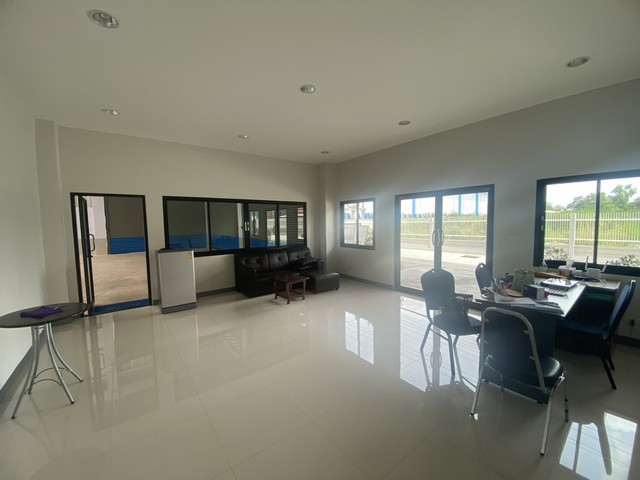 ประกาศฟรี! ซื้อ-ขาย-เช่า คอนโด บ้าน ทาวน์โฮม ที่ดิน และพื้นที่เชิงพาณิชย์ทั่วประเทศไทย ทุกทำเล ทุกงบประมาณ ไม่มีค่าใช้จ่าย ลงง่าย ขายไว เข้าถึงผู้ซื้อโดยตรง 5 306702pic4.jpg