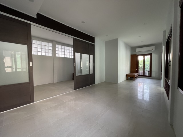 ประกาศฟรี! ซื้อ-ขาย-เช่า คอนโด บ้าน ทาวน์โฮม ที่ดิน และพื้นที่เชิงพาณิชย์ทั่วประเทศไทย ทุกทำเล ทุกงบประมาณ ไม่มีค่าใช้จ่าย ลงง่าย ขายไว เข้าถึงผู้ซื้อโดยตรง 5 503907pic4.jpg