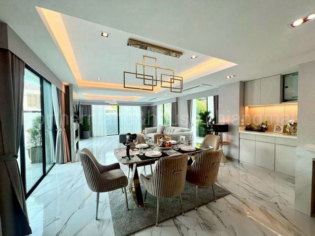 ประกาศฟรี! ซื้อ-ขาย-เช่า คอนโด บ้าน ทาวน์โฮม ที่ดิน และพื้นที่เชิงพาณิชย์ทั่วประเทศไทย ทุกทำเล ทุกงบประมาณ ไม่มีค่าใช้จ่าย ลงง่าย ขายไว เข้าถึงผู้ซื้อโดยตรง 5 231472pic4.jpg