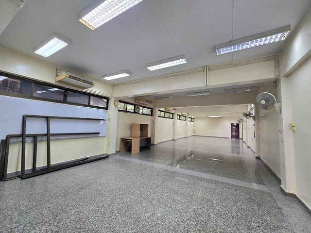 ประกาศฟรี! ซื้อ-ขาย-เช่า คอนโด บ้าน ทาวน์โฮม ที่ดิน และพื้นที่เชิงพาณิชย์ทั่วประเทศไทย ทุกทำเล ทุกงบประมาณ ไม่มีค่าใช้จ่าย ลงง่าย ขายไว เข้าถึงผู้ซื้อโดยตรง 4 503992pic3.jpg