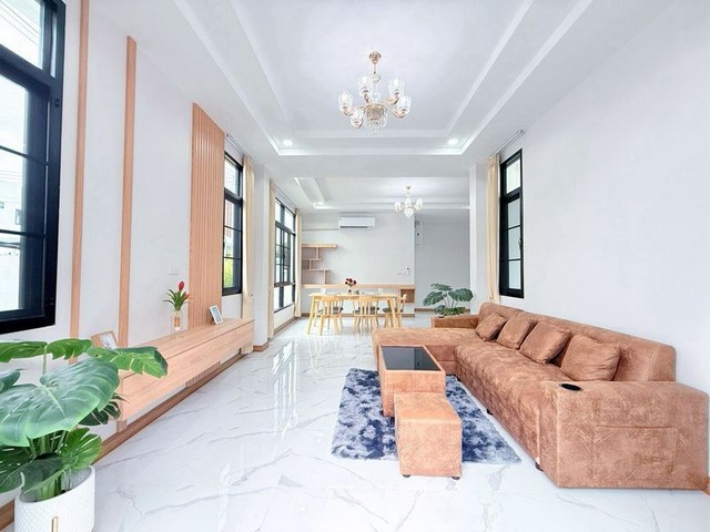 ประกาศฟรี! ซื้อ-ขาย-เช่า คอนโด บ้าน ทาวน์โฮม ที่ดิน และพื้นที่เชิงพาณิชย์ทั่วประเทศไทย ทุกทำเล ทุกงบประมาณ ไม่มีค่าใช้จ่าย ลงง่าย ขายไว เข้าถึงผู้ซื้อโดยตรง 5 231547pic4.jpg