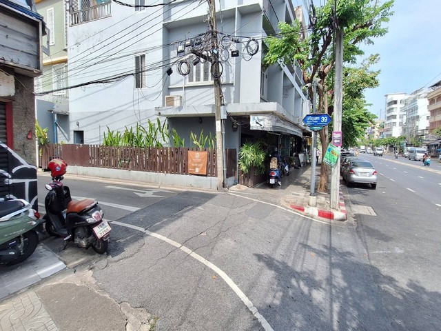 ประกาศฟรี! ซื้อ-ขาย-เช่า คอนโด บ้าน ทาวน์โฮม ที่ดิน และพื้นที่เชิงพาณิชย์ทั่วประเทศไทย ทุกทำเล ทุกงบประมาณ ไม่มีค่าใช้จ่าย ลงง่าย ขายไว เข้าถึงผู้ซื้อโดยตรง 5 503952pic4.jpg