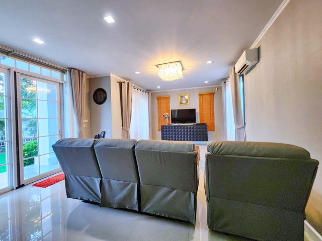 ประกาศฟรี! ซื้อ-ขาย-เช่า คอนโด บ้าน ทาวน์โฮม ที่ดิน และพื้นที่เชิงพาณิชย์ทั่วประเทศไทย ทุกทำเล ทุกงบประมาณ ไม่มีค่าใช้จ่าย ลงง่าย ขายไว เข้าถึงผู้ซื้อโดยตรง 5 306788pic4.jpg