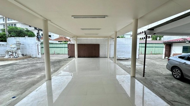 ประกาศฟรี! ซื้อ-ขาย-เช่า คอนโด บ้าน ทาวน์โฮม ที่ดิน และพื้นที่เชิงพาณิชย์ทั่วประเทศไทย ทุกทำเล ทุกงบประมาณ ไม่มีค่าใช้จ่าย ลงง่าย ขายไว เข้าถึงผู้ซื้อโดยตรง 3 504143pic2.jpg