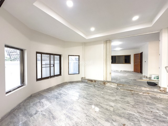 ประกาศฟรี! ซื้อ-ขาย-เช่า คอนโด บ้าน ทาวน์โฮม ที่ดิน และพื้นที่เชิงพาณิชย์ทั่วประเทศไทย ทุกทำเล ทุกงบประมาณ ไม่มีค่าใช้จ่าย ลงง่าย ขายไว เข้าถึงผู้ซื้อโดยตรง 5 292002pic4.jpg