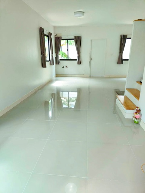 ประกาศฟรี! ซื้อ-ขาย-เช่า คอนโด บ้าน ทาวน์โฮม ที่ดิน และพื้นที่เชิงพาณิชย์ทั่วประเทศไทย ทุกทำเล ทุกงบประมาณ ไม่มีค่าใช้จ่าย ลงง่าย ขายไว เข้าถึงผู้ซื้อโดยตรง 3 307112pic3.jpg