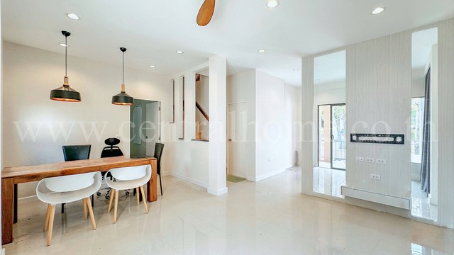 ประกาศฟรี! ซื้อ-ขาย-เช่า คอนโด บ้าน ทาวน์โฮม ที่ดิน และพื้นที่เชิงพาณิชย์ทั่วประเทศไทย ทุกทำเล ทุกงบประมาณ ไม่มีค่าใช้จ่าย ลงง่าย ขายไว เข้าถึงผู้ซื้อโดยตรง 5 192844pic4.jpg