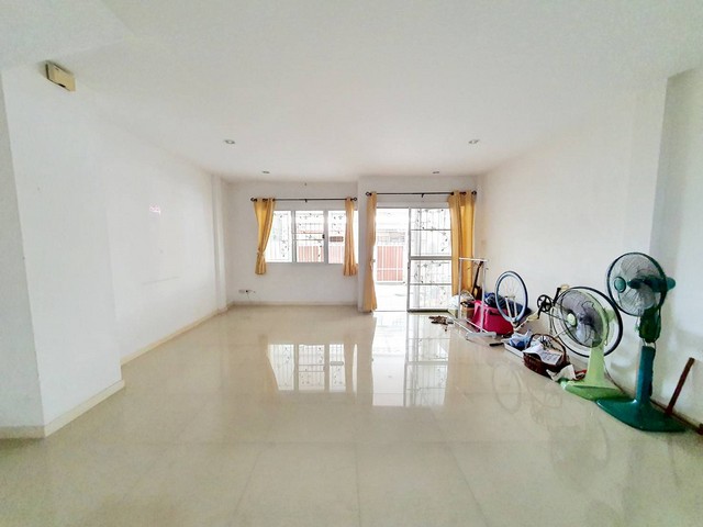 ประกาศฟรี! ซื้อ-ขาย-เช่า คอนโด บ้าน ทาวน์โฮม ที่ดิน และพื้นที่เชิงพาณิชย์ทั่วประเทศไทย ทุกทำเล ทุกงบประมาณ ไม่มีค่าใช้จ่าย ลงง่าย ขายไว เข้าถึงผู้ซื้อโดยตรง 4 430698pic3.jpg