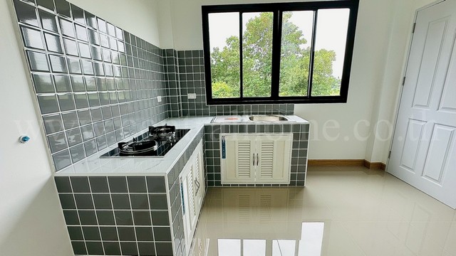 ประกาศฟรี! ซื้อ-ขาย-เช่า คอนโด บ้าน ทาวน์โฮม ที่ดิน และพื้นที่เชิงพาณิชย์ทั่วประเทศไทย ทุกทำเล ทุกงบประมาณ ไม่มีค่าใช้จ่าย ลงง่าย ขายไว เข้าถึงผู้ซื้อโดยตรง 5 175465pic4.jpg