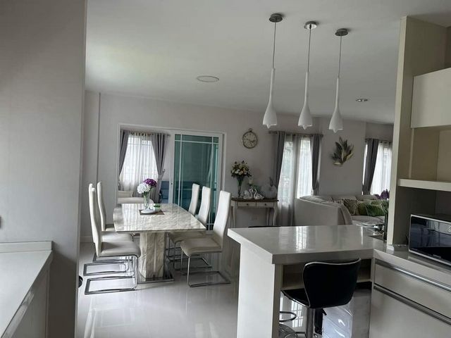 ประกาศฟรี! ซื้อ-ขาย-เช่า คอนโด บ้าน ทาวน์โฮม ที่ดิน และพื้นที่เชิงพาณิชย์ทั่วประเทศไทย ทุกทำเล ทุกงบประมาณ ไม่มีค่าใช้จ่าย ลงง่าย ขายไว เข้าถึงผู้ซื้อโดยตรง 5 234241pic4.jpg