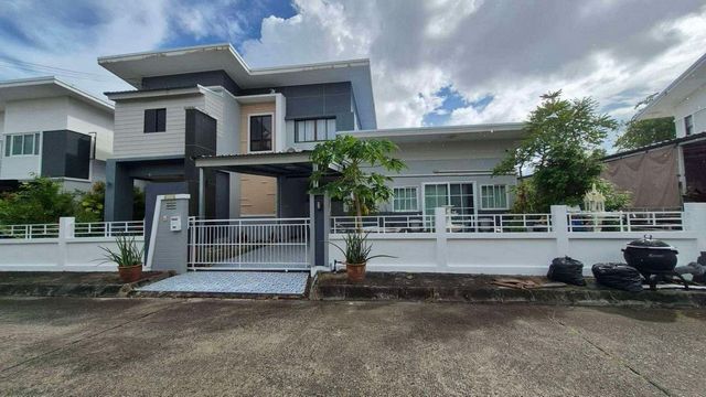 ประกาศฟรี! ซื้อ-ขาย-เช่า คอนโด บ้าน ทาวน์โฮม ที่ดิน และพื้นที่เชิงพาณิชย์ทั่วประเทศไทย ทุกทำเล ทุกงบประมาณ ไม่มีค่าใช้จ่าย ลงง่าย ขายไว เข้าถึงผู้ซื้อโดยตรง 2 234239pic1.jpg