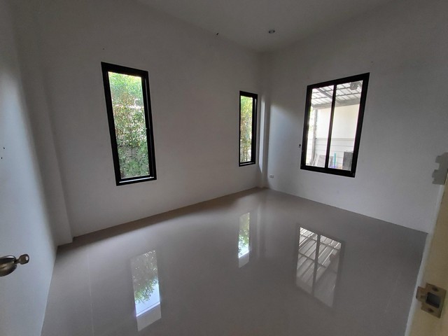 ประกาศฟรี! ซื้อ-ขาย-เช่า คอนโด บ้าน ทาวน์โฮม ที่ดิน และพื้นที่เชิงพาณิชย์ทั่วประเทศไทย ทุกทำเล ทุกงบประมาณ ไม่มีค่าใช้จ่าย ลงง่าย ขายไว เข้าถึงผู้ซื้อโดยตรง 5 231515pic4.jpg