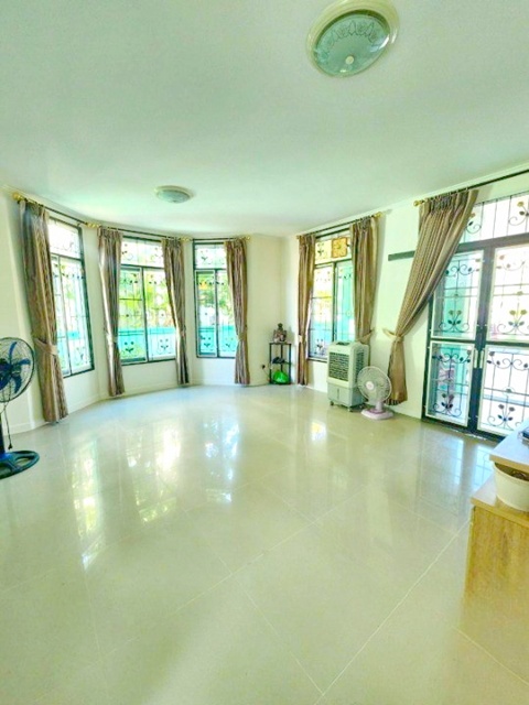 ประกาศฟรี! ซื้อ-ขาย-เช่า คอนโด บ้าน ทาวน์โฮม ที่ดิน และพื้นที่เชิงพาณิชย์ทั่วประเทศไทย ทุกทำเล ทุกงบประมาณ ไม่มีค่าใช้จ่าย ลงง่าย ขายไว เข้าถึงผู้ซื้อโดยตรง 4 307425pic3.jpg