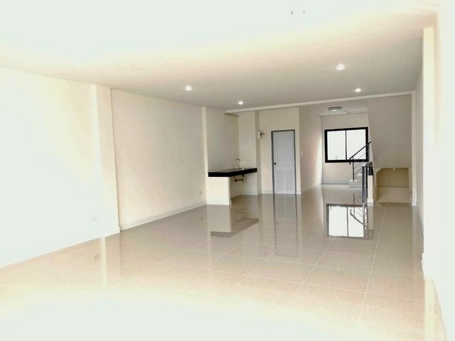 ประกาศฟรี! ซื้อ-ขาย-เช่า คอนโด บ้าน ทาวน์โฮม ที่ดิน และพื้นที่เชิงพาณิชย์ทั่วประเทศไทย ทุกทำเล ทุกงบประมาณ ไม่มีค่าใช้จ่าย ลงง่าย ขายไว เข้าถึงผู้ซื้อโดยตรง 4 293153pic3.jpg