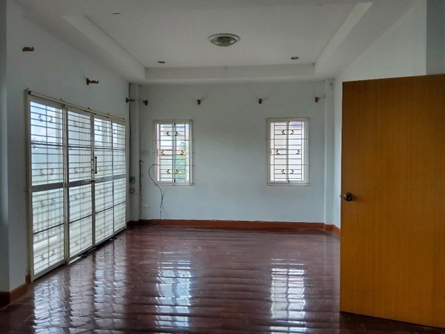 ประกาศฟรี! ซื้อ-ขาย-เช่า คอนโด บ้าน ทาวน์โฮม ที่ดิน และพื้นที่เชิงพาณิชย์ทั่วประเทศไทย ทุกทำเล ทุกงบประมาณ ไม่มีค่าใช้จ่าย ลงง่าย ขายไว เข้าถึงผู้ซื้อโดยตรง 5 208041pic4.jpg