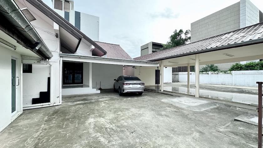 ประกาศฟรี! ซื้อ-ขาย-เช่า คอนโด บ้าน ทาวน์โฮม ที่ดิน และพื้นที่เชิงพาณิชย์ทั่วประเทศไทย ทุกทำเล ทุกงบประมาณ ไม่มีค่าใช้จ่าย ลงง่าย ขายไว เข้าถึงผู้ซื้อโดยตรง 4 504126pic3.jpg