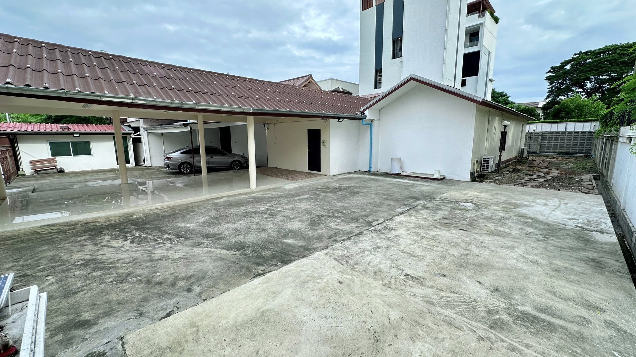 ประกาศฟรี! ซื้อ-ขาย-เช่า คอนโด บ้าน ทาวน์โฮม ที่ดิน และพื้นที่เชิงพาณิชย์ทั่วประเทศไทย ทุกทำเล ทุกงบประมาณ ไม่มีค่าใช้จ่าย ลงง่าย ขายไว เข้าถึงผู้ซื้อโดยตรง 5 504126pic4.jpg