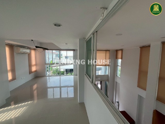 ประกาศฟรี! ซื้อ-ขาย-เช่า คอนโด บ้าน ทาวน์โฮม ที่ดิน และพื้นที่เชิงพาณิชย์ทั่วประเทศไทย ทุกทำเล ทุกงบประมาณ ไม่มีค่าใช้จ่าย ลงง่าย ขายไว เข้าถึงผู้ซื้อโดยตรง 5 504606pic4.jpg