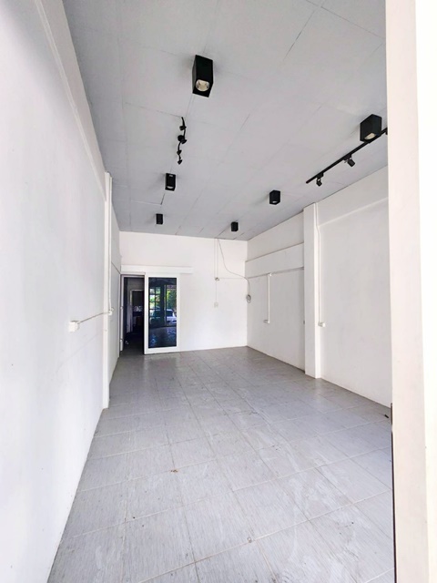 ประกาศฟรี! ซื้อ-ขาย-เช่า คอนโด บ้าน ทาวน์โฮม ที่ดิน และพื้นที่เชิงพาณิชย์ทั่วประเทศไทย ทุกทำเล ทุกงบประมาณ ไม่มีค่าใช้จ่าย ลงง่าย ขายไว เข้าถึงผู้ซื้อโดยตรง 4 307427pic3.jpg