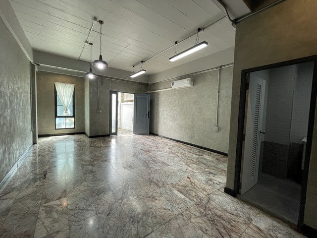 ประกาศฟรี! ซื้อ-ขาย-เช่า คอนโด บ้าน ทาวน์โฮม ที่ดิน และพื้นที่เชิงพาณิชย์ทั่วประเทศไทย ทุกทำเล ทุกงบประมาณ ไม่มีค่าใช้จ่าย ลงง่าย ขายไว เข้าถึงผู้ซื้อโดยตรง 2 504186pic1.jpg