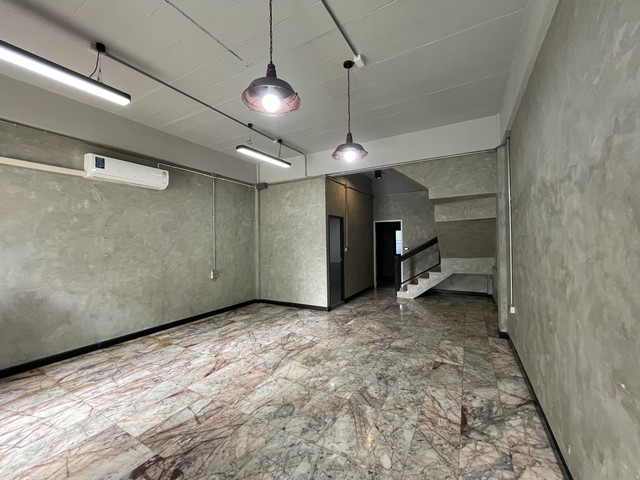 ประกาศฟรี! ซื้อ-ขาย-เช่า คอนโด บ้าน ทาวน์โฮม ที่ดิน และพื้นที่เชิงพาณิชย์ทั่วประเทศไทย ทุกทำเล ทุกงบประมาณ ไม่มีค่าใช้จ่าย ลงง่าย ขายไว เข้าถึงผู้ซื้อโดยตรง 4 504186pic3.jpg