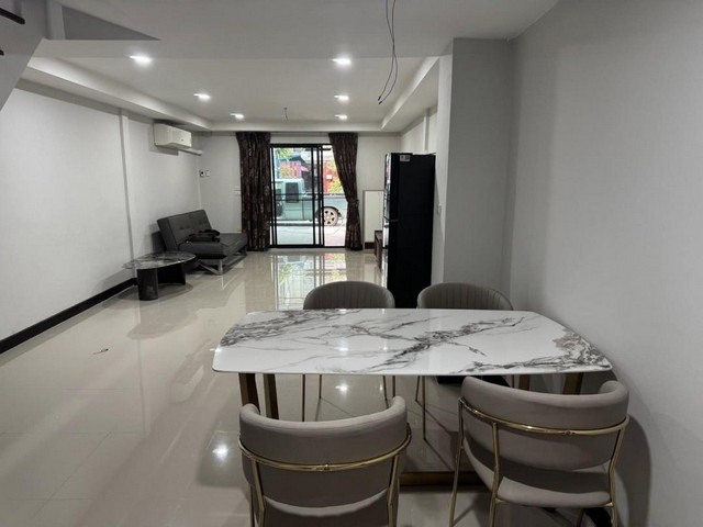 ประกาศฟรี! ซื้อ-ขาย-เช่า คอนโด บ้าน ทาวน์โฮม ที่ดิน และพื้นที่เชิงพาณิชย์ทั่วประเทศไทย ทุกทำเล ทุกงบประมาณ ไม่มีค่าใช้จ่าย ลงง่าย ขายไว เข้าถึงผู้ซื้อโดยตรง 2 504536pic1.jpg