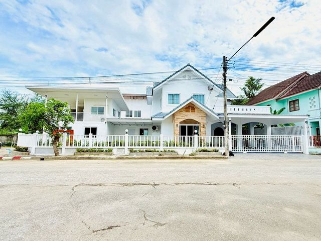 ประกาศฟรี! ซื้อ-ขาย-เช่า คอนโด บ้าน ทาวน์โฮม ที่ดิน และพื้นที่เชิงพาณิชย์ทั่วประเทศไทย ทุกทำเล ทุกงบประมาณ ไม่มีค่าใช้จ่าย ลงง่าย ขายไว เข้าถึงผู้ซื้อโดยตรง 2 234995pic1.jpg