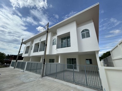 ประกาศฟรี! ซื้อ-ขาย-เช่า คอนโด บ้าน ทาวน์โฮม ที่ดิน และพื้นที่เชิงพาณิชย์ทั่วประเทศไทย ทุกทำเล ทุกงบประมาณ ไม่มีค่าใช้จ่าย ลงง่าย ขายไว เข้าถึงผู้ซื้อโดยตรง 2 504709pic1.jpg