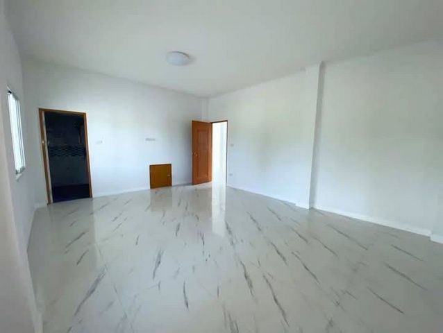 ประกาศฟรี! ซื้อ-ขาย-เช่า คอนโด บ้าน ทาวน์โฮม ที่ดิน และพื้นที่เชิงพาณิชย์ทั่วประเทศไทย ทุกทำเล ทุกงบประมาณ ไม่มีค่าใช้จ่าย ลงง่าย ขายไว เข้าถึงผู้ซื้อโดยตรง 4 234986pic3.jpg