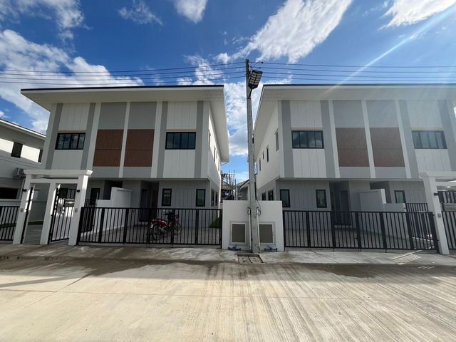 ประกาศฟรี! ซื้อ-ขาย-เช่า คอนโด บ้าน ทาวน์โฮม ที่ดิน และพื้นที่เชิงพาณิชย์ทั่วประเทศไทย ทุกทำเล ทุกงบประมาณ ไม่มีค่าใช้จ่าย ลงง่าย ขายไว เข้าถึงผู้ซื้อโดยตรง 2 234985pic1.jpg