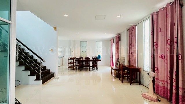 ประกาศฟรี! ซื้อ-ขาย-เช่า คอนโด บ้าน ทาวน์โฮม ที่ดิน และพื้นที่เชิงพาณิชย์ทั่วประเทศไทย ทุกทำเล ทุกงบประมาณ ไม่มีค่าใช้จ่าย ลงง่าย ขายไว เข้าถึงผู้ซื้อโดยตรง 4 235006pic3.jpg