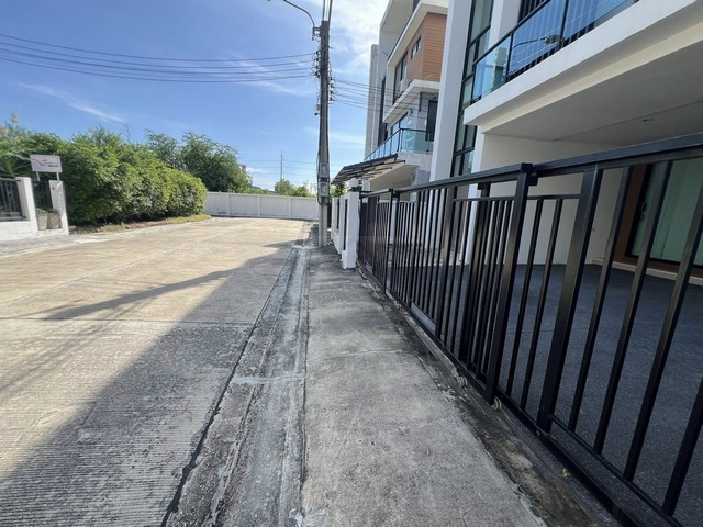 ประกาศฟรี! ซื้อ-ขาย-เช่า คอนโด บ้าน ทาวน์โฮม ที่ดิน และพื้นที่เชิงพาณิชย์ทั่วประเทศไทย ทุกทำเล ทุกงบประมาณ ไม่มีค่าใช้จ่าย ลงง่าย ขายไว เข้าถึงผู้ซื้อโดยตรง 3 504309pic2.jpg