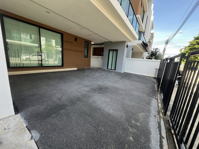 ประกาศฟรี! ซื้อ-ขาย-เช่า คอนโด บ้าน ทาวน์โฮม ที่ดิน และพื้นที่เชิงพาณิชย์ทั่วประเทศไทย ทุกทำเล ทุกงบประมาณ ไม่มีค่าใช้จ่าย ลงง่าย ขายไว เข้าถึงผู้ซื้อโดยตรง 4 504309pic3.jpg