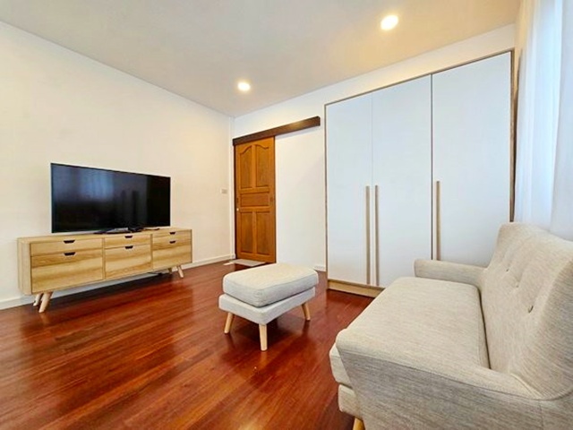 ประกาศฟรี! ซื้อ-ขาย-เช่า คอนโด บ้าน ทาวน์โฮม ที่ดิน และพื้นที่เชิงพาณิชย์ทั่วประเทศไทย ทุกทำเล ทุกงบประมาณ ไม่มีค่าใช้จ่าย ลงง่าย ขายไว เข้าถึงผู้ซื้อโดยตรง 4 234977pic3.jpg