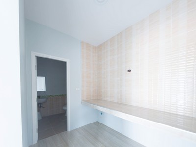 ประกาศฟรี! ซื้อ-ขาย-เช่า คอนโด บ้าน ทาวน์โฮม ที่ดิน และพื้นที่เชิงพาณิชย์ทั่วประเทศไทย ทุกทำเล ทุกงบประมาณ ไม่มีค่าใช้จ่าย ลงง่าย ขายไว เข้าถึงผู้ซื้อโดยตรง 4 504844pic3.jpg