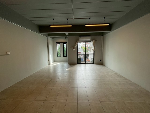 ประกาศฟรี! ซื้อ-ขาย-เช่า คอนโด บ้าน ทาวน์โฮม ที่ดิน และพื้นที่เชิงพาณิชย์ทั่วประเทศไทย ทุกทำเล ทุกงบประมาณ ไม่มีค่าใช้จ่าย ลงง่าย ขายไว เข้าถึงผู้ซื้อโดยตรง 4 504420pic3.jpg