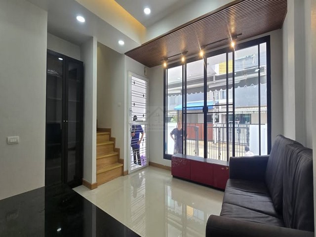 ประกาศฟรี! ซื้อ-ขาย-เช่า คอนโด บ้าน ทาวน์โฮม ที่ดิน และพื้นที่เชิงพาณิชย์ทั่วประเทศไทย ทุกทำเล ทุกงบประมาณ ไม่มีค่าใช้จ่าย ลงง่าย ขายไว เข้าถึงผู้ซื้อโดยตรง 5 504388pic4.jpg