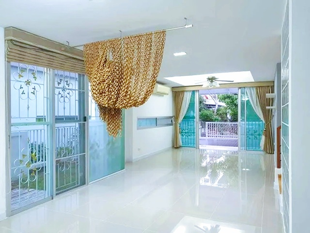 ประกาศฟรี! ซื้อ-ขาย-เช่า คอนโด บ้าน ทาวน์โฮม ที่ดิน และพื้นที่เชิงพาณิชย์ทั่วประเทศไทย ทุกทำเล ทุกงบประมาณ ไม่มีค่าใช้จ่าย ลงง่าย ขายไว เข้าถึงผู้ซื้อโดยตรง 3 307814pic2.jpg