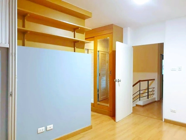 ประกาศฟรี! ซื้อ-ขาย-เช่า คอนโด บ้าน ทาวน์โฮม ที่ดิน และพื้นที่เชิงพาณิชย์ทั่วประเทศไทย ทุกทำเล ทุกงบประมาณ ไม่มีค่าใช้จ่าย ลงง่าย ขายไว เข้าถึงผู้ซื้อโดยตรง 4 307814pic3.jpg