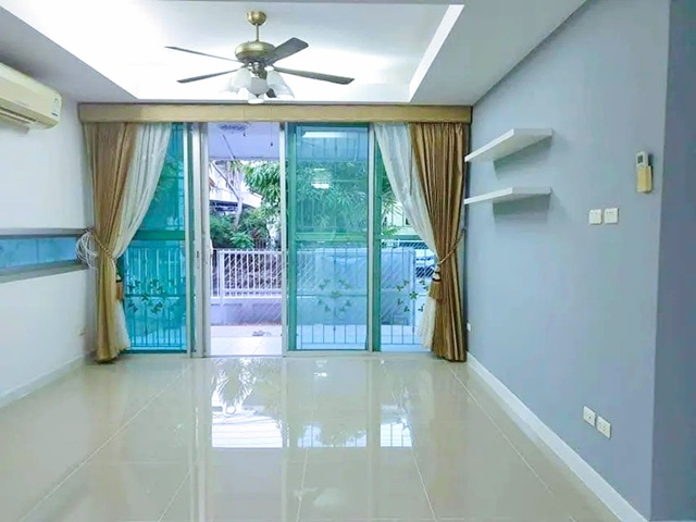 ประกาศฟรี! ซื้อ-ขาย-เช่า คอนโด บ้าน ทาวน์โฮม ที่ดิน และพื้นที่เชิงพาณิชย์ทั่วประเทศไทย ทุกทำเล ทุกงบประมาณ ไม่มีค่าใช้จ่าย ลงง่าย ขายไว เข้าถึงผู้ซื้อโดยตรง 5 307813pic4.jpg