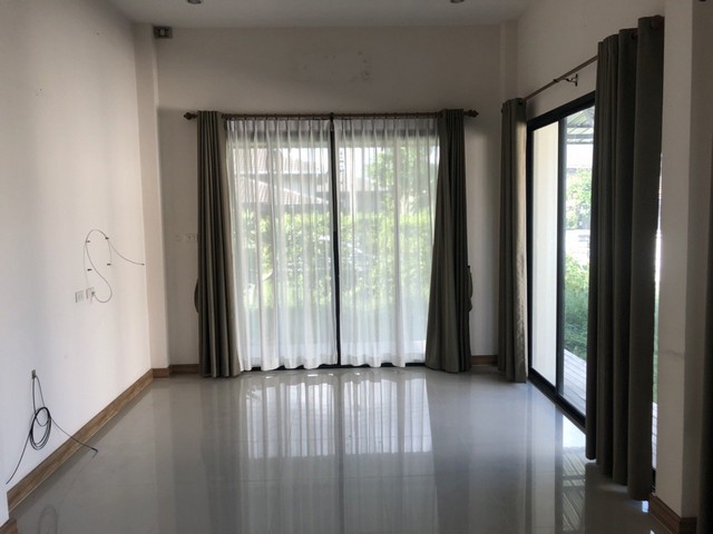 ประกาศฟรี! ซื้อ-ขาย-เช่า คอนโด บ้าน ทาวน์โฮม ที่ดิน และพื้นที่เชิงพาณิชย์ทั่วประเทศไทย ทุกทำเล ทุกงบประมาณ ไม่มีค่าใช้จ่าย ลงง่าย ขายไว เข้าถึงผู้ซื้อโดยตรง 5 231746pic4.jpg