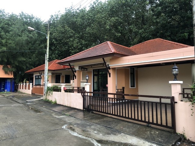 ประกาศฟรี! ซื้อ-ขาย-เช่า คอนโด บ้าน ทาวน์โฮม ที่ดิน และพื้นที่เชิงพาณิชย์ทั่วประเทศไทย ทุกทำเล ทุกงบประมาณ ไม่มีค่าใช้จ่าย ลงง่าย ขายไว เข้าถึงผู้ซื้อโดยตรง 3 231745pic2.jpg